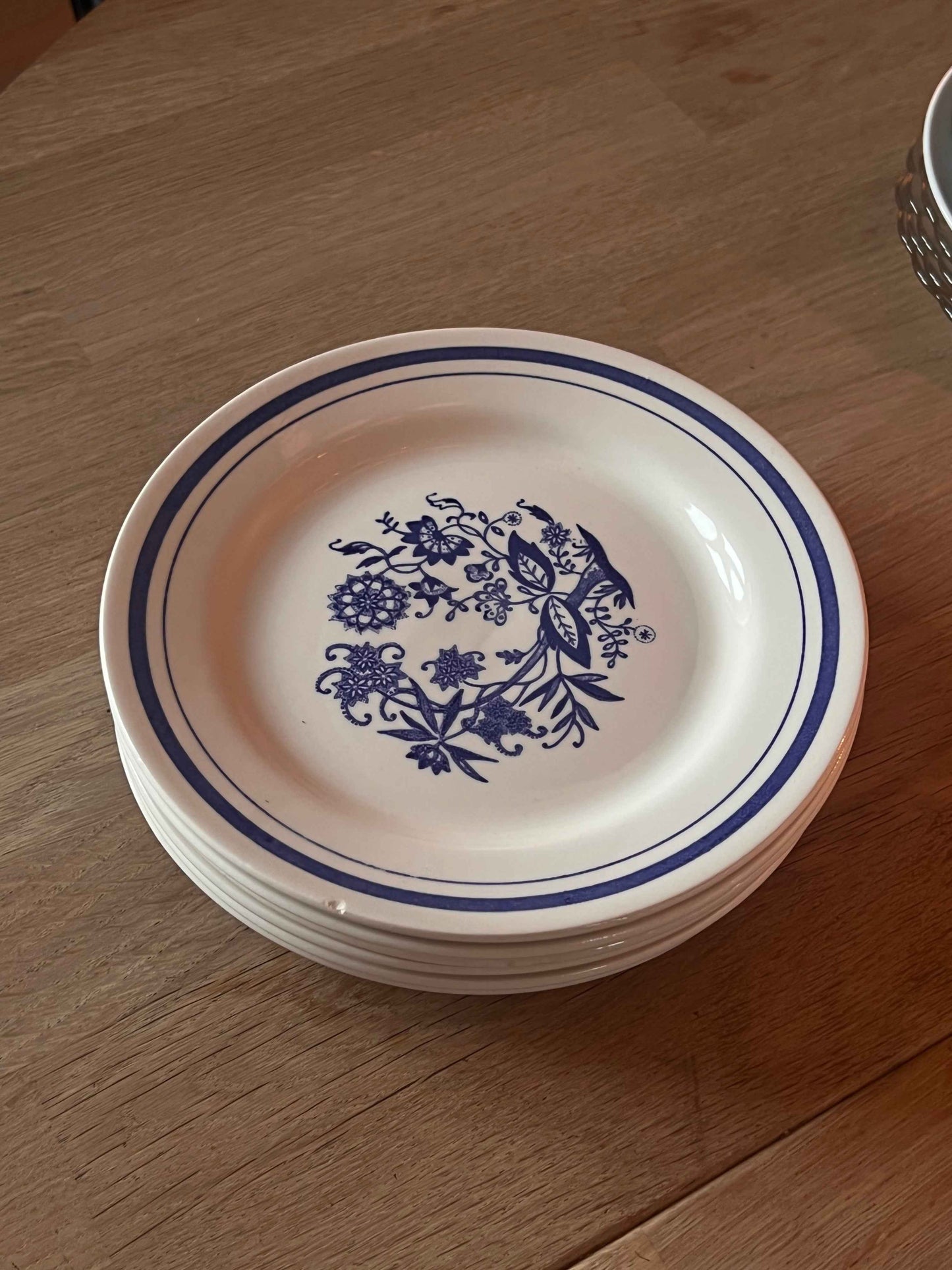 Kagetallerkener i porcelæn med blåt mønster – Ø19 cm (3 stk)