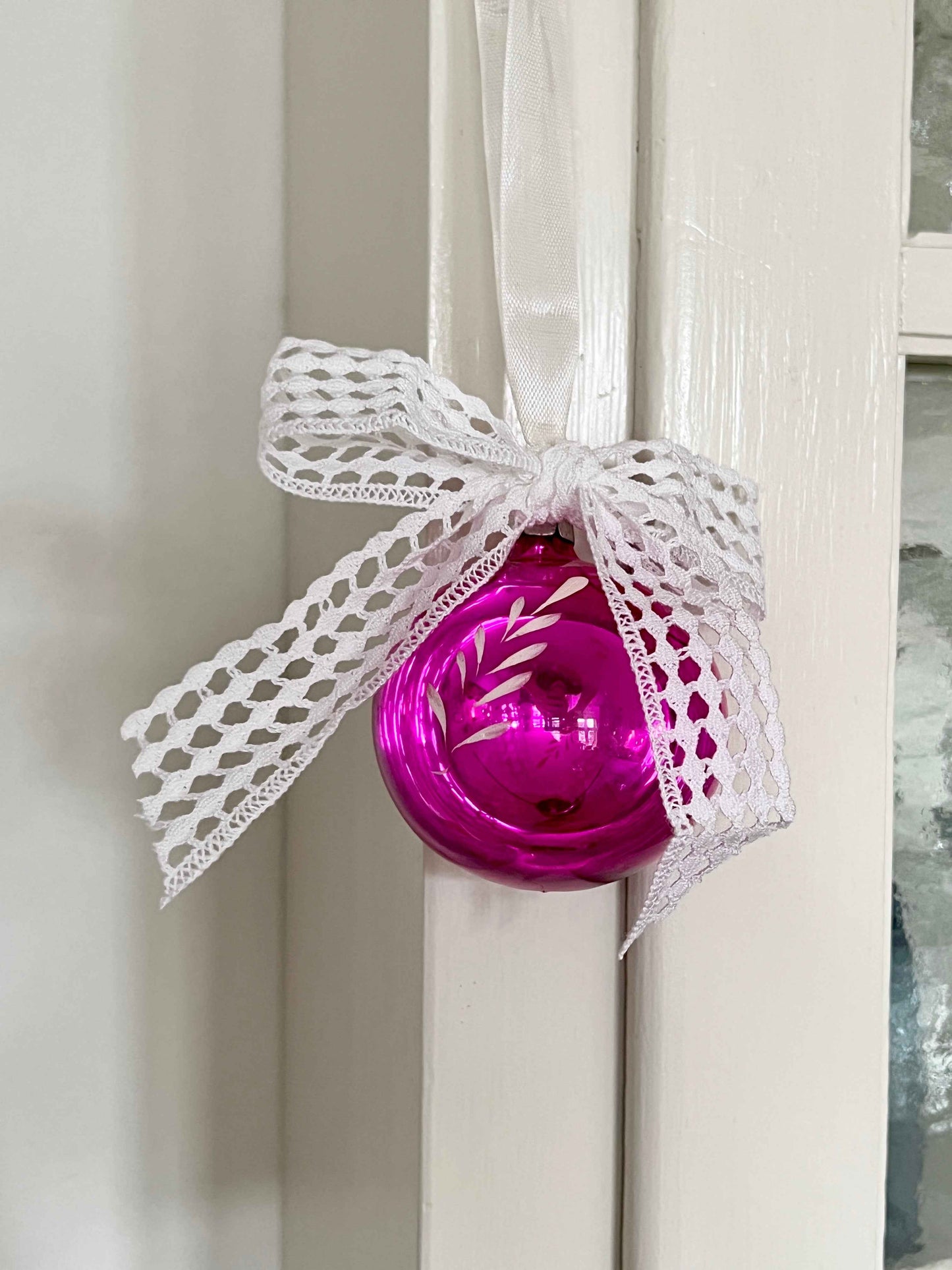 Fransk vintage hånddekoreret julekugle