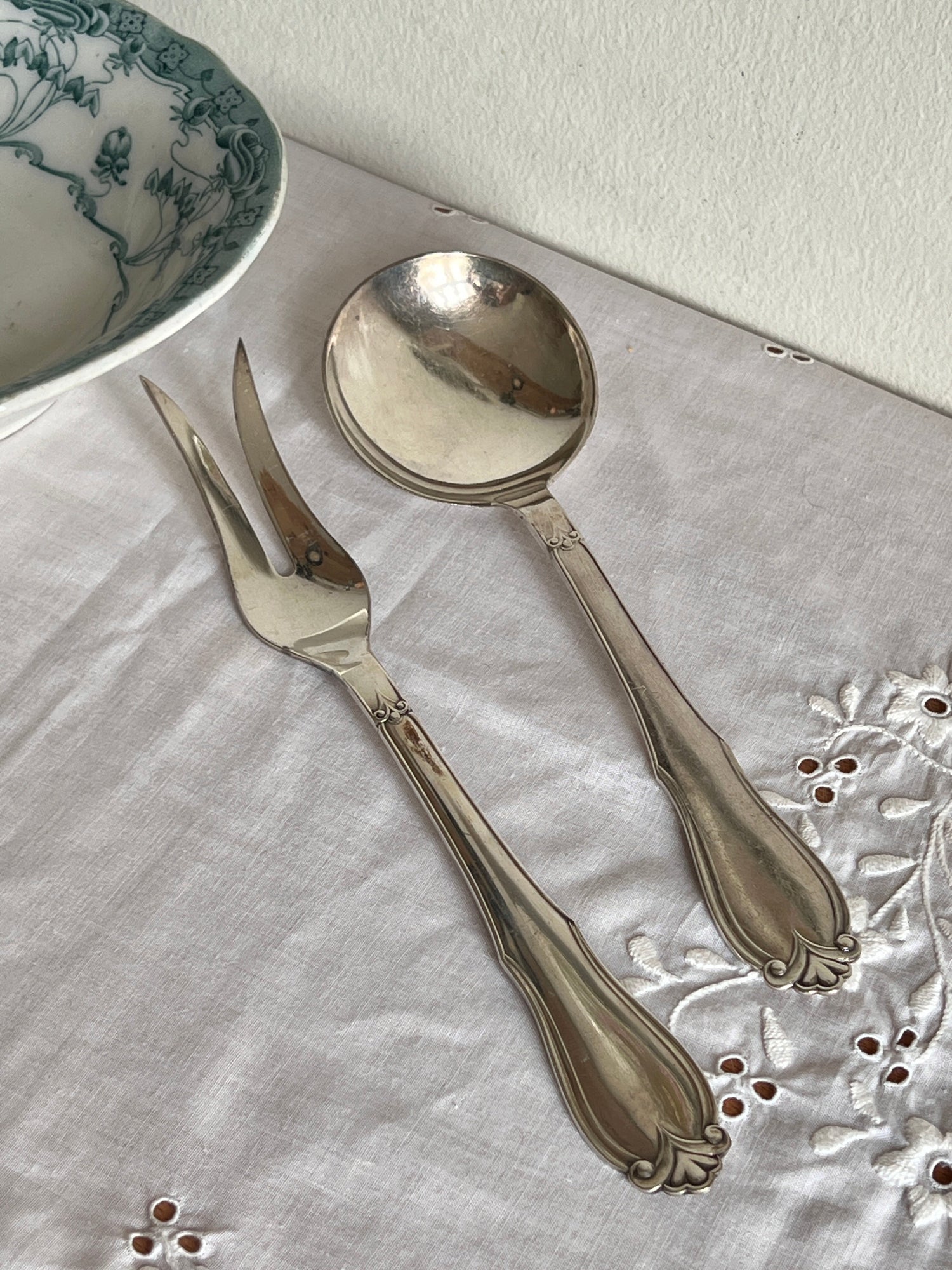 Sølvartikler, stål & bestik - Faux Pas