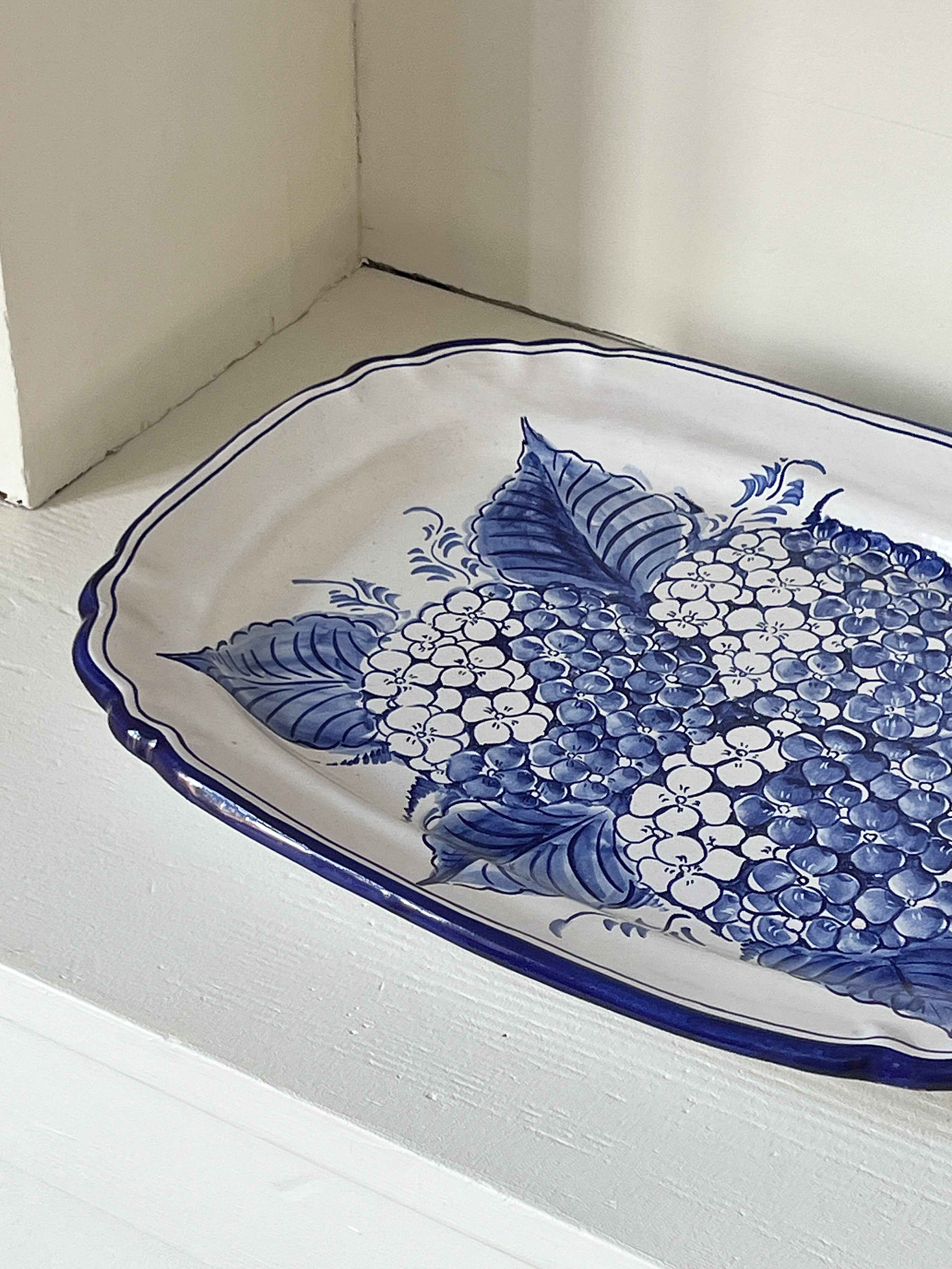 Vintage keramik serveringsfad, håndmalet i Portugal · L38,5 x B29 cm