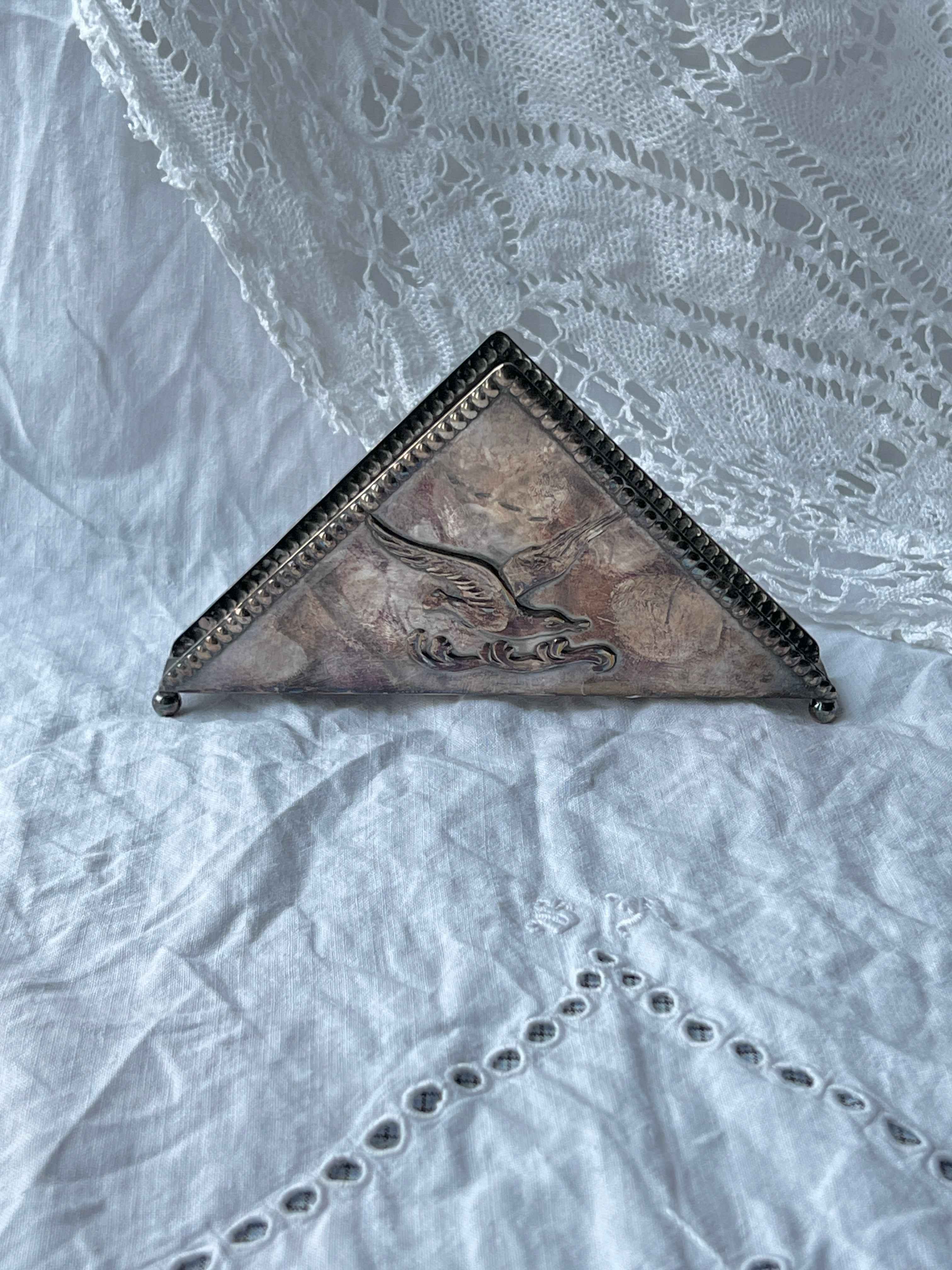 Servietholder i pletsølv med fuglemotiv