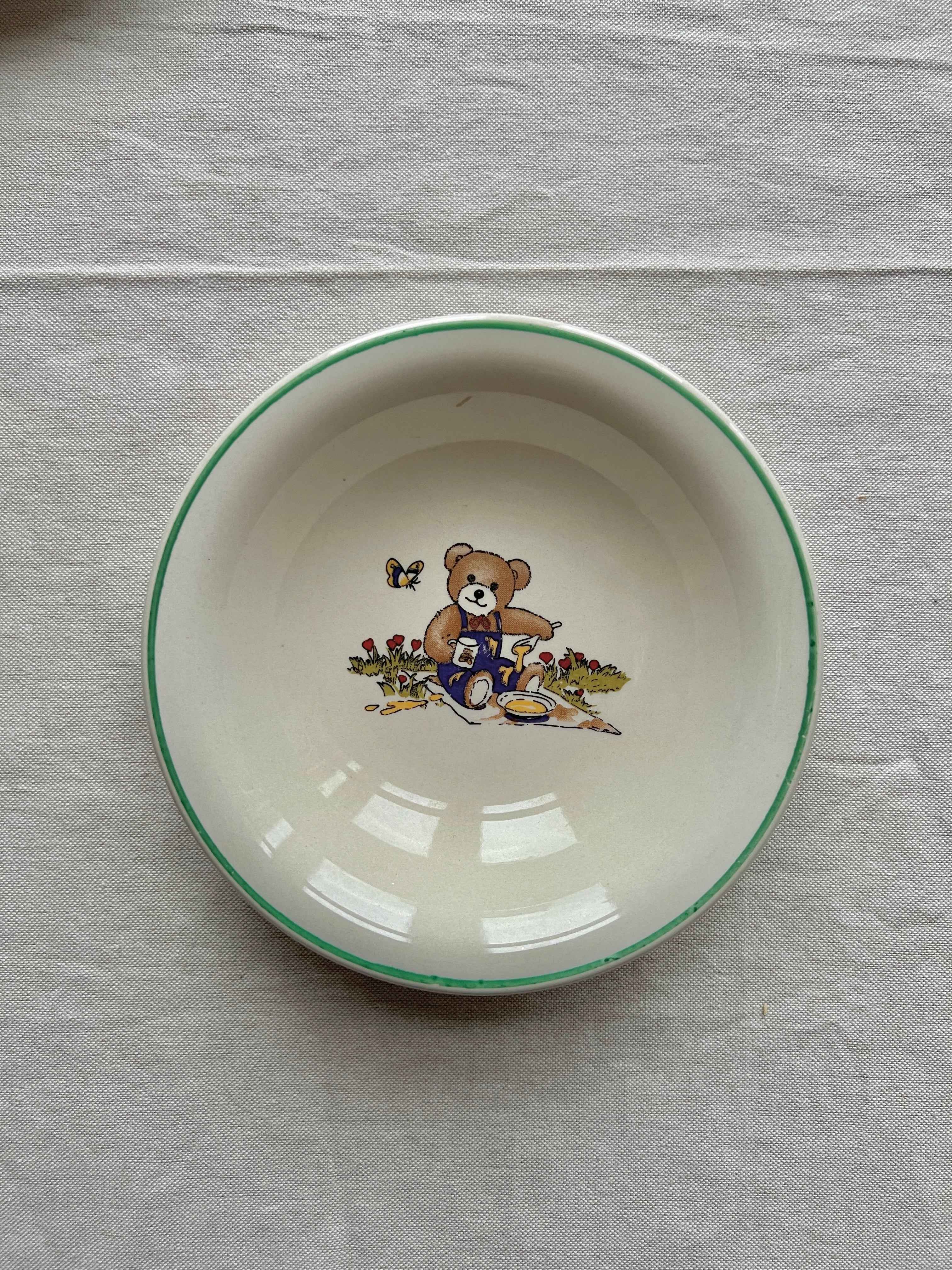 Børneskål i keramik med bamsemotiv