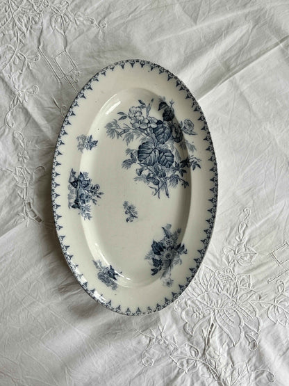 Fransk Vintage Fad “Flore” – Elegant Porcelæn (34,5x26,5 cm)