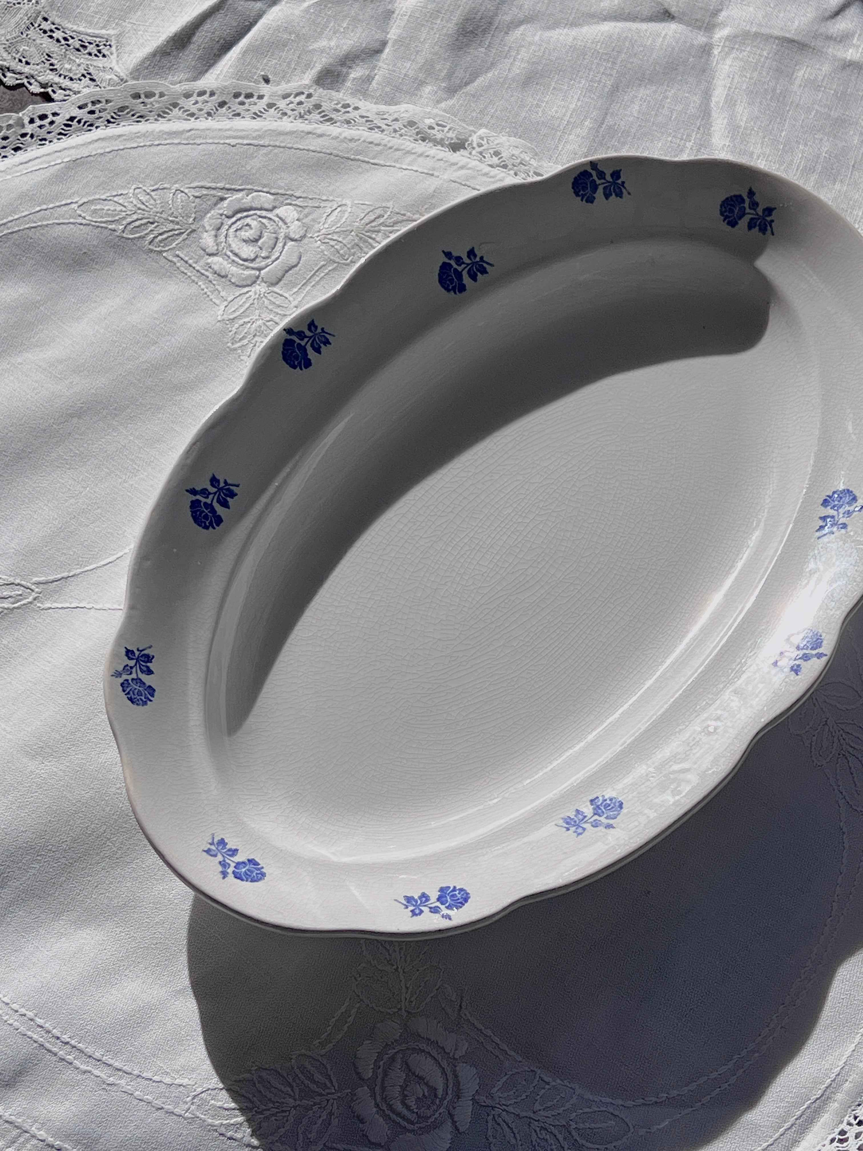 Ovalt ‘Gefle’ porcelænsfad med blomster