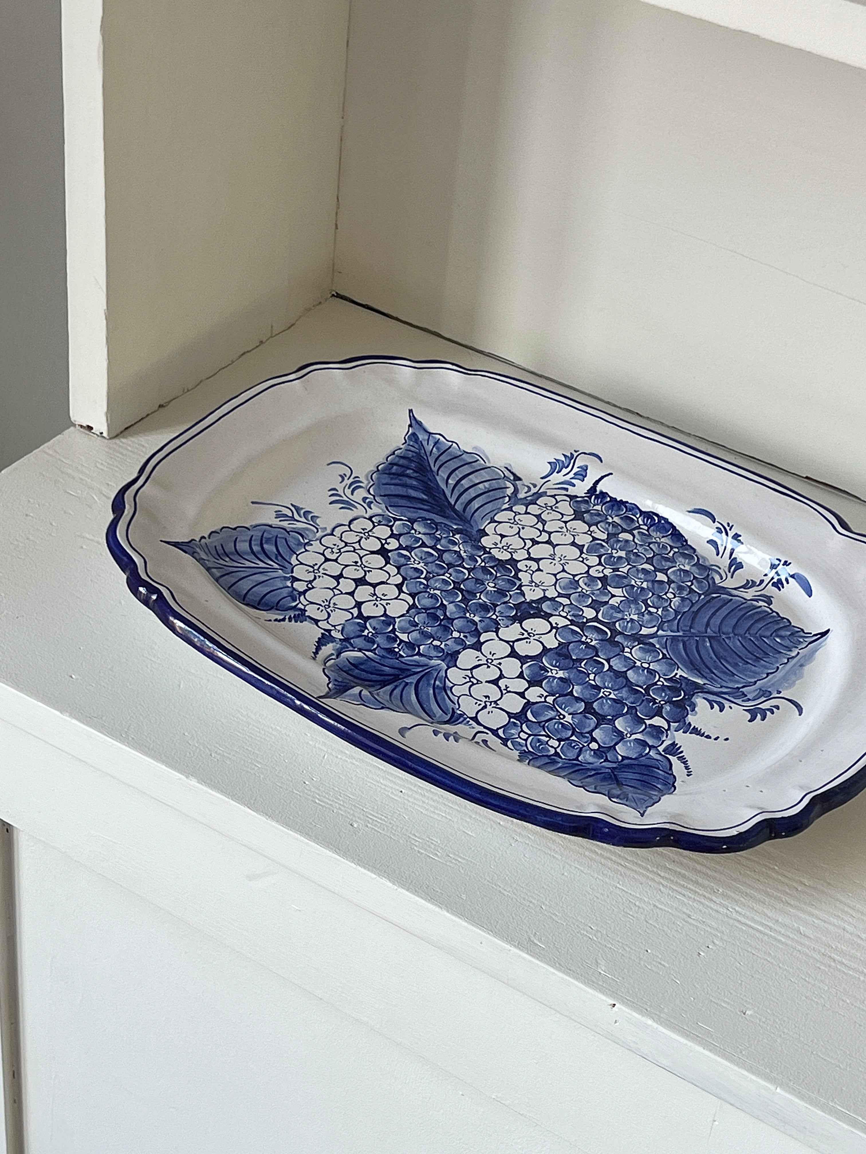 Vintage keramik serveringsfad, håndmalet i Portugal · L38,5 x B29 cm