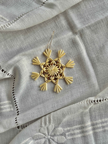 Halmstjerne med perler Ø8 cm