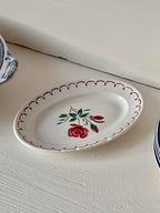 Vintage fransk håndmalet porcelænsfad med blomster · L21,5 x B14 cm