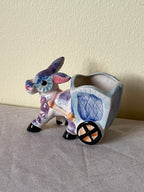 Keramik æsel med vogn – håndmalet figur