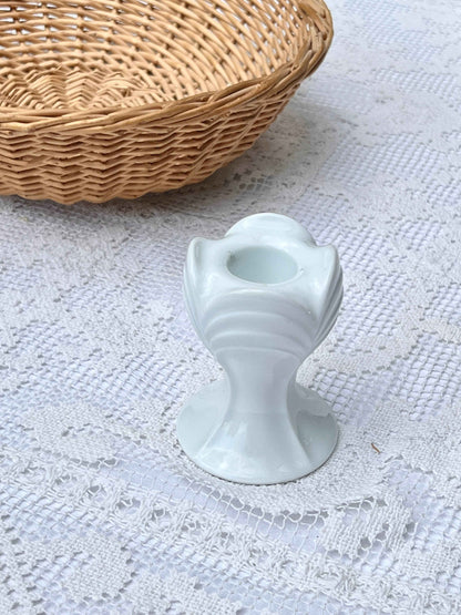 Lysestage i porcelæn med blomsterlignende form, H9