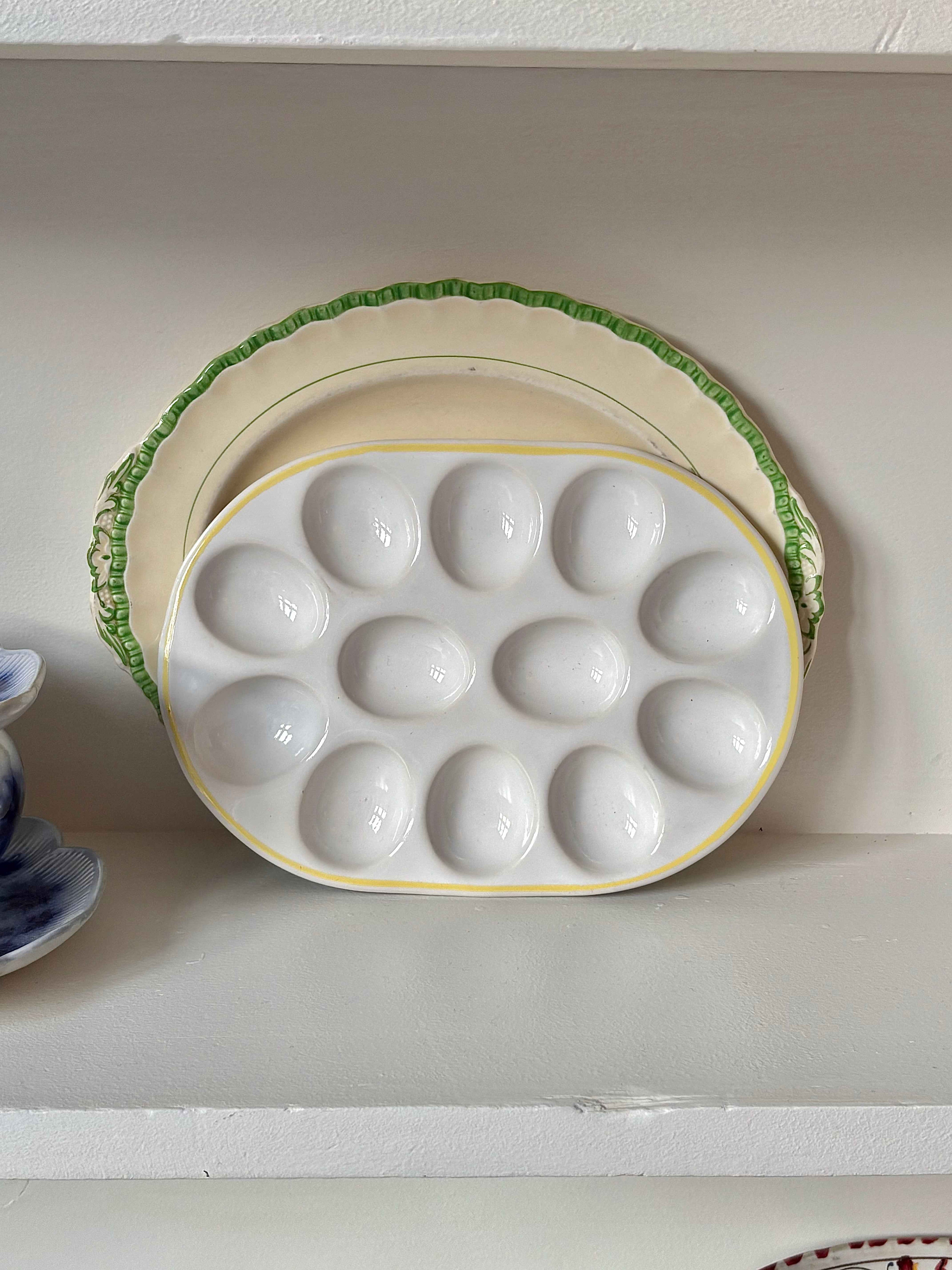 Vintage porcelænsbakke til æg med gul kant · L24 x B16,5 cm