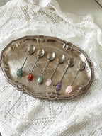 Sæt á 6 vintage sølvskeer med ædelsten · L 9,5 cm