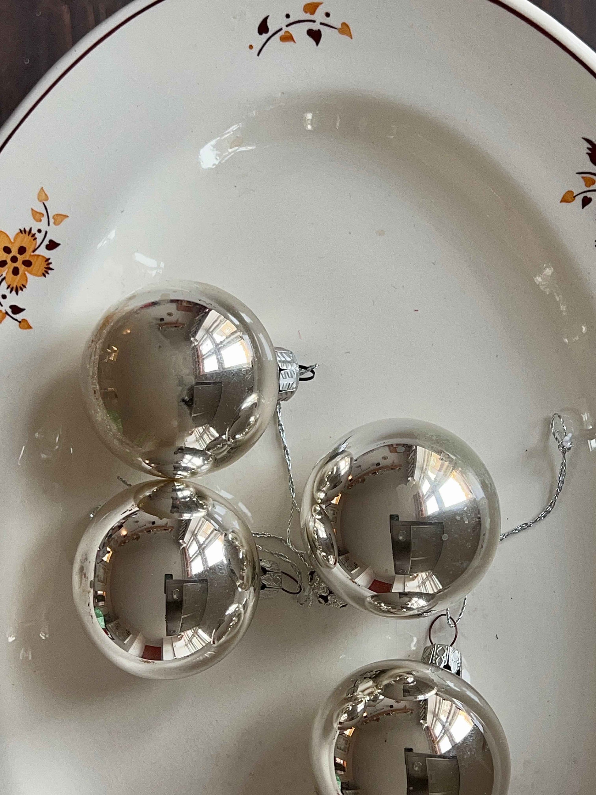 Franske julekugler i sølv – Ø6 cm vintage glasornament