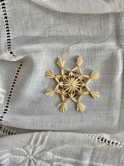 Halmstjerne med perler Ø8 cm