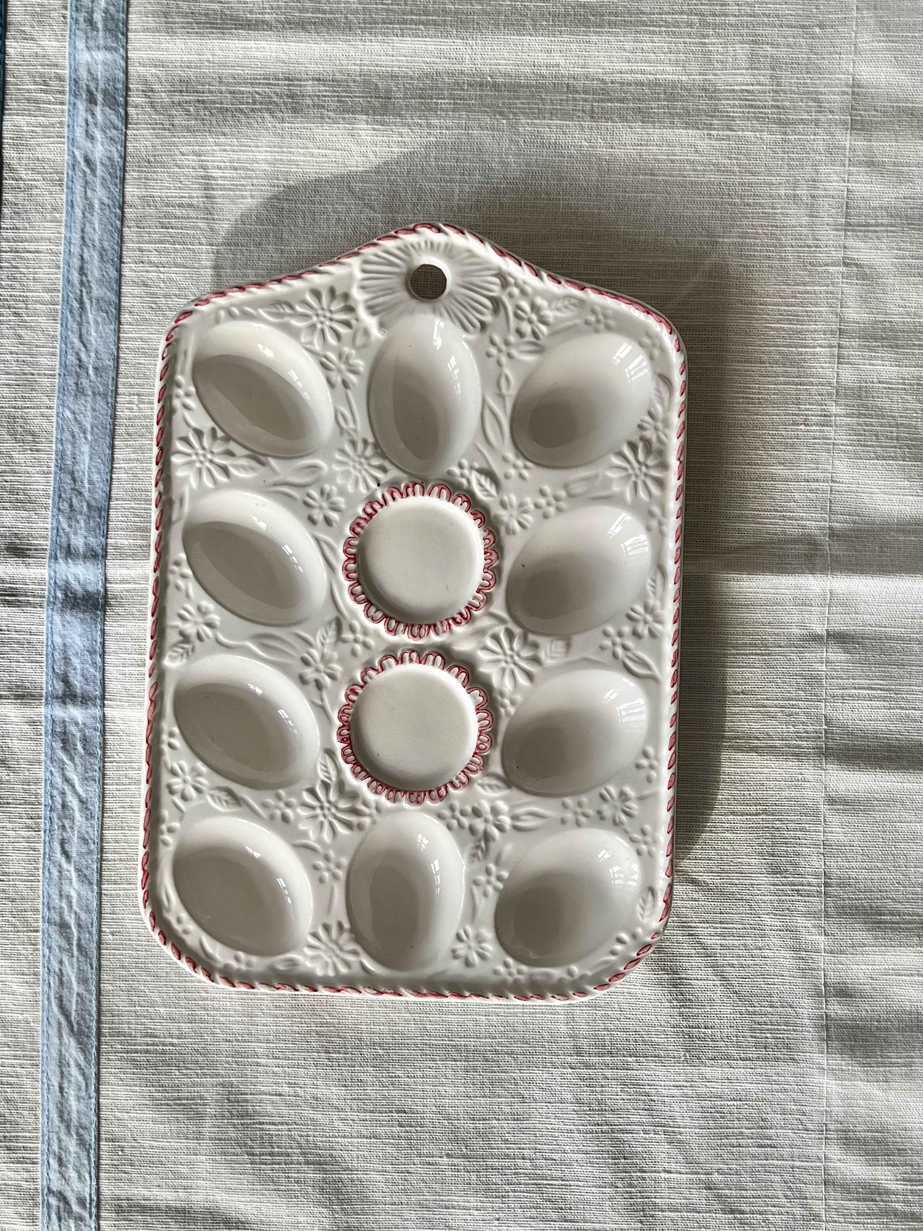 Æggebakke i porcelæn
