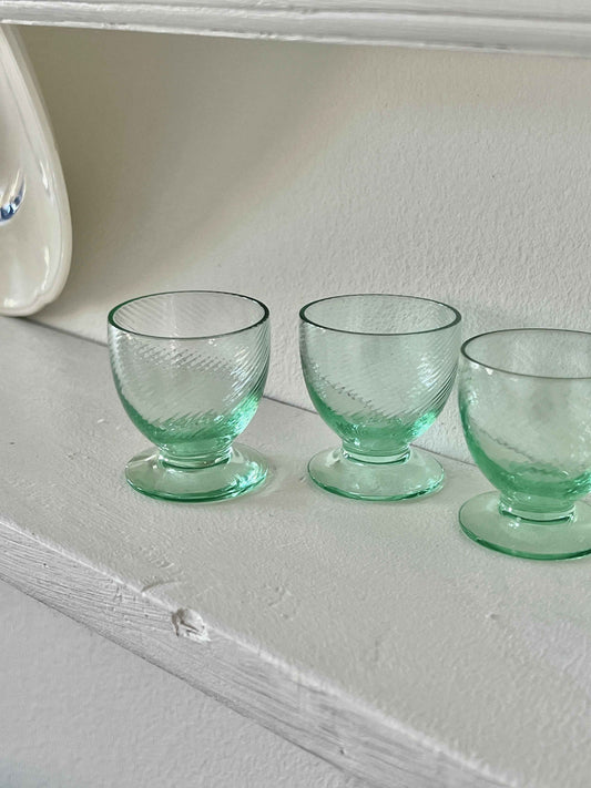 Grønne æggebægre i glas (sæt a 3)