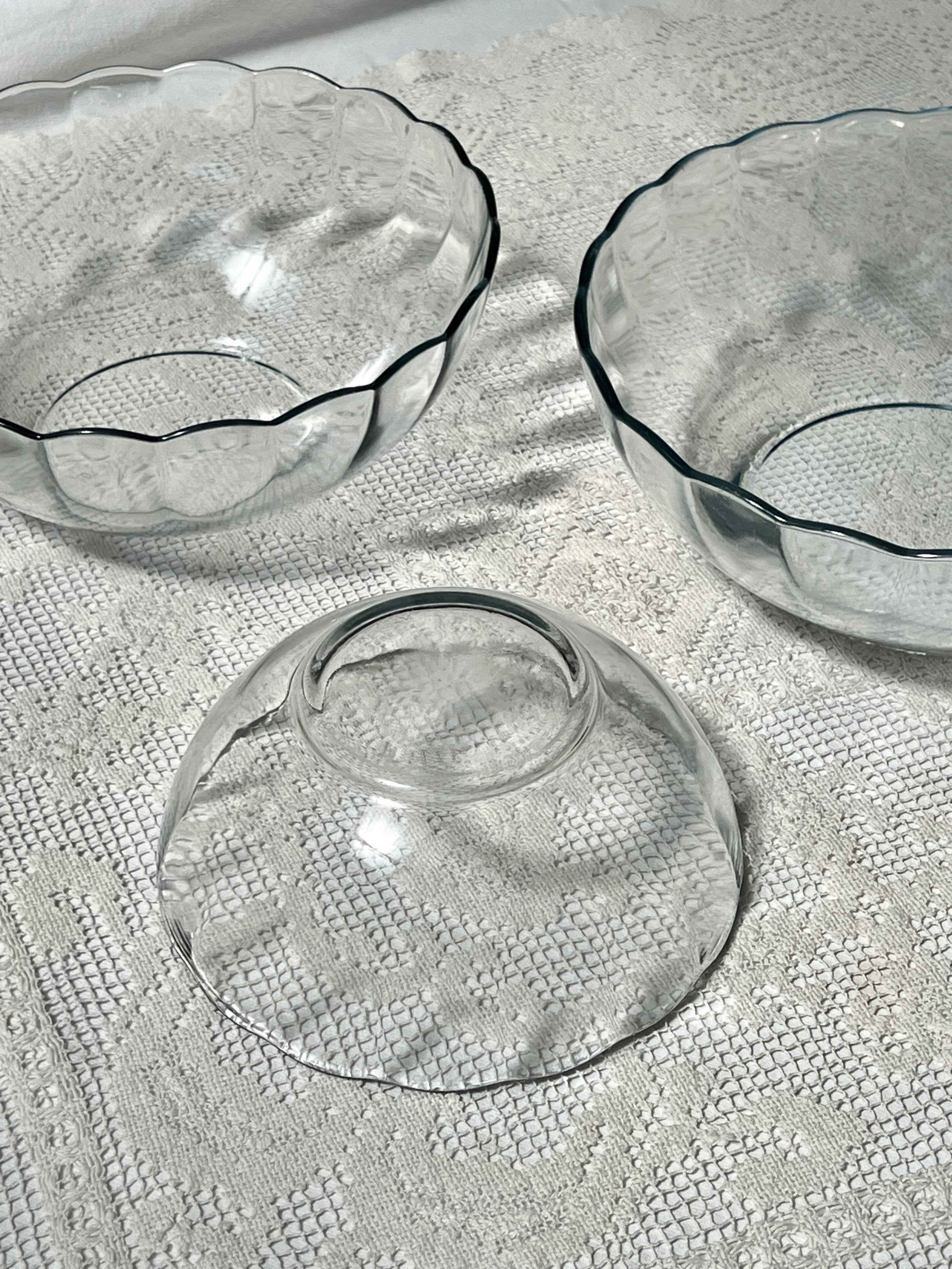 Stor brasiliensk glasskål med bølgende glas, Ø25 H10