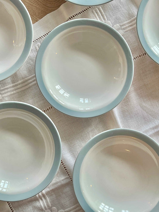 Egersund dyb pastatallerken i porcelæn med lyseblå kant Ø20