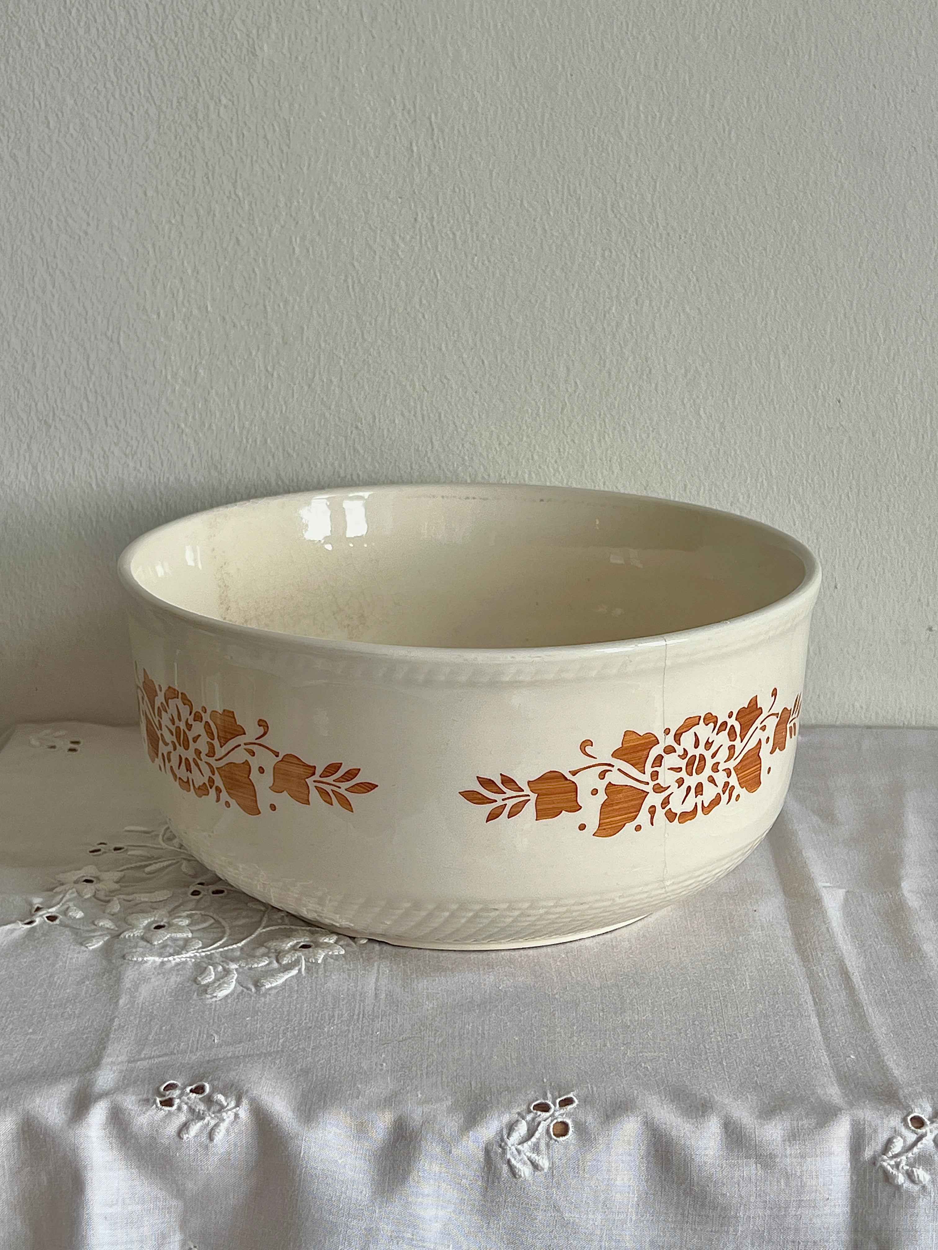 Serveringsskål i porcelæn med orange motiv D22 × H10,5 cm