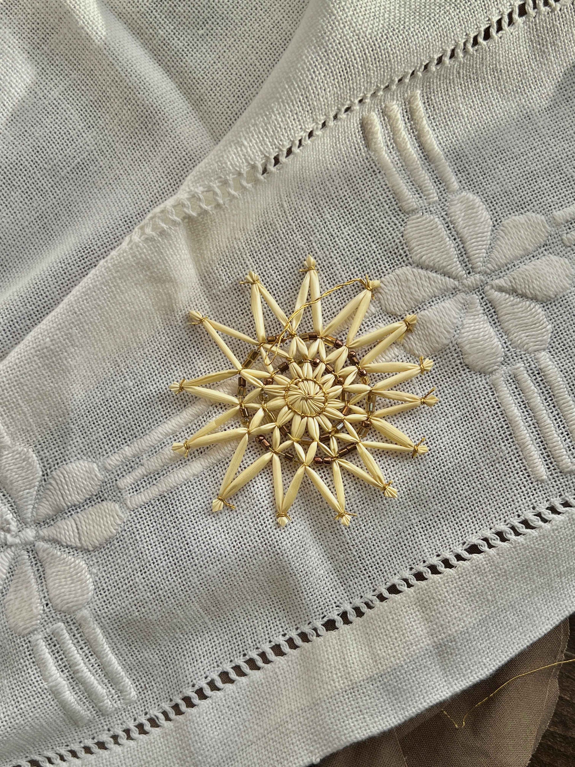 Halmstjerne med perler Ø8