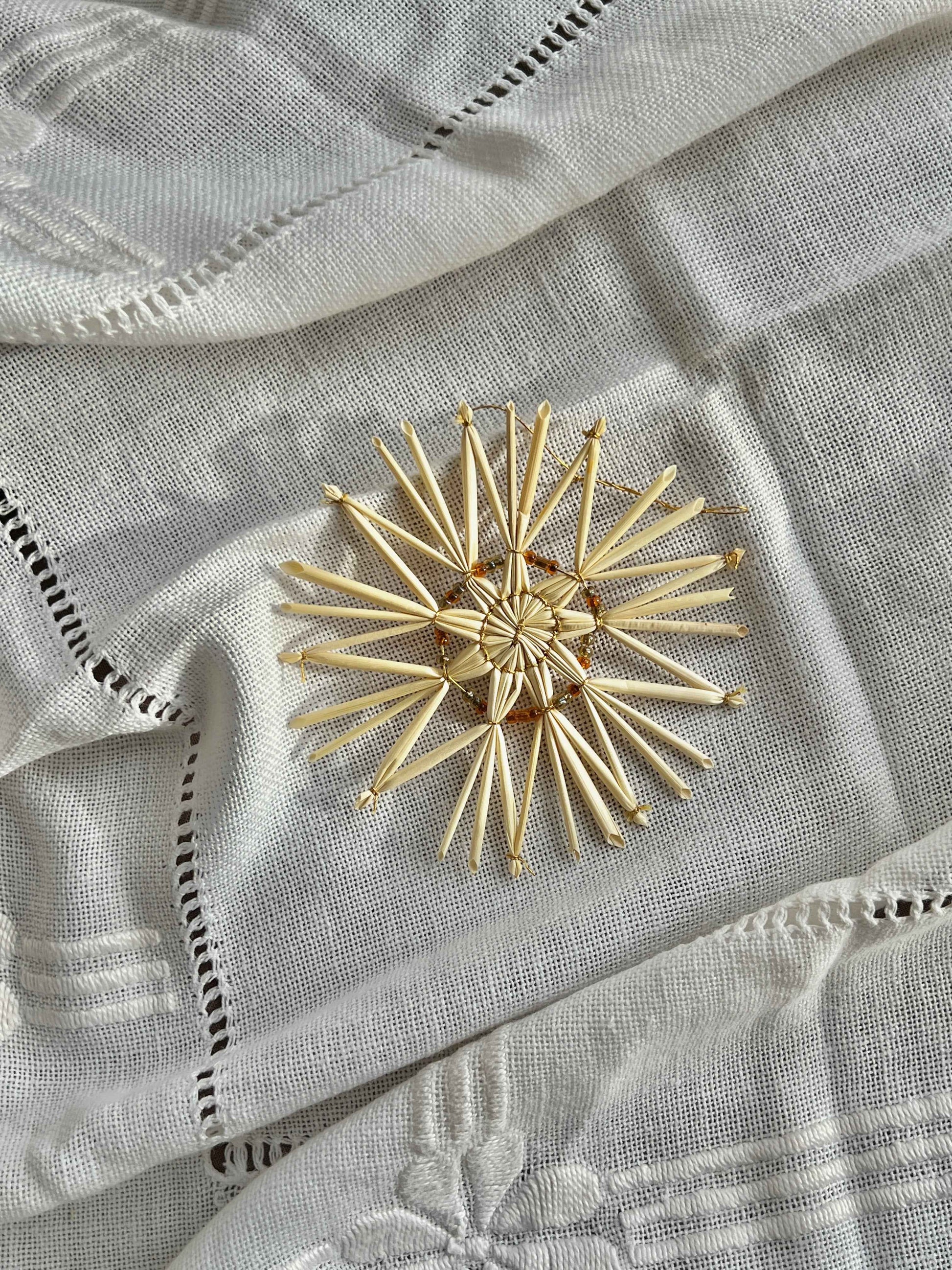 Halmstjerne med perler Ø10