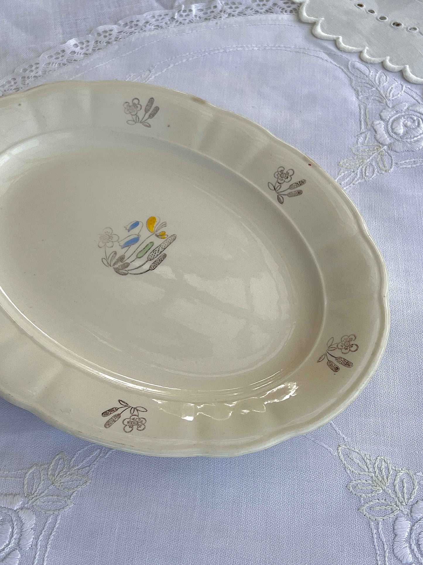 Rørstrand porcelænsfad med blomster