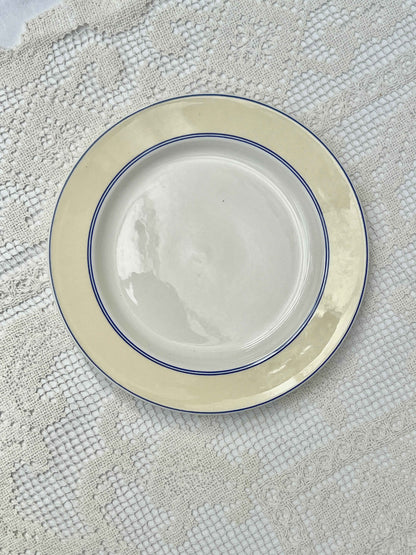 Enkelt frokosttallerken med lysegul kant, Villeroy & Boch, Ø19,5