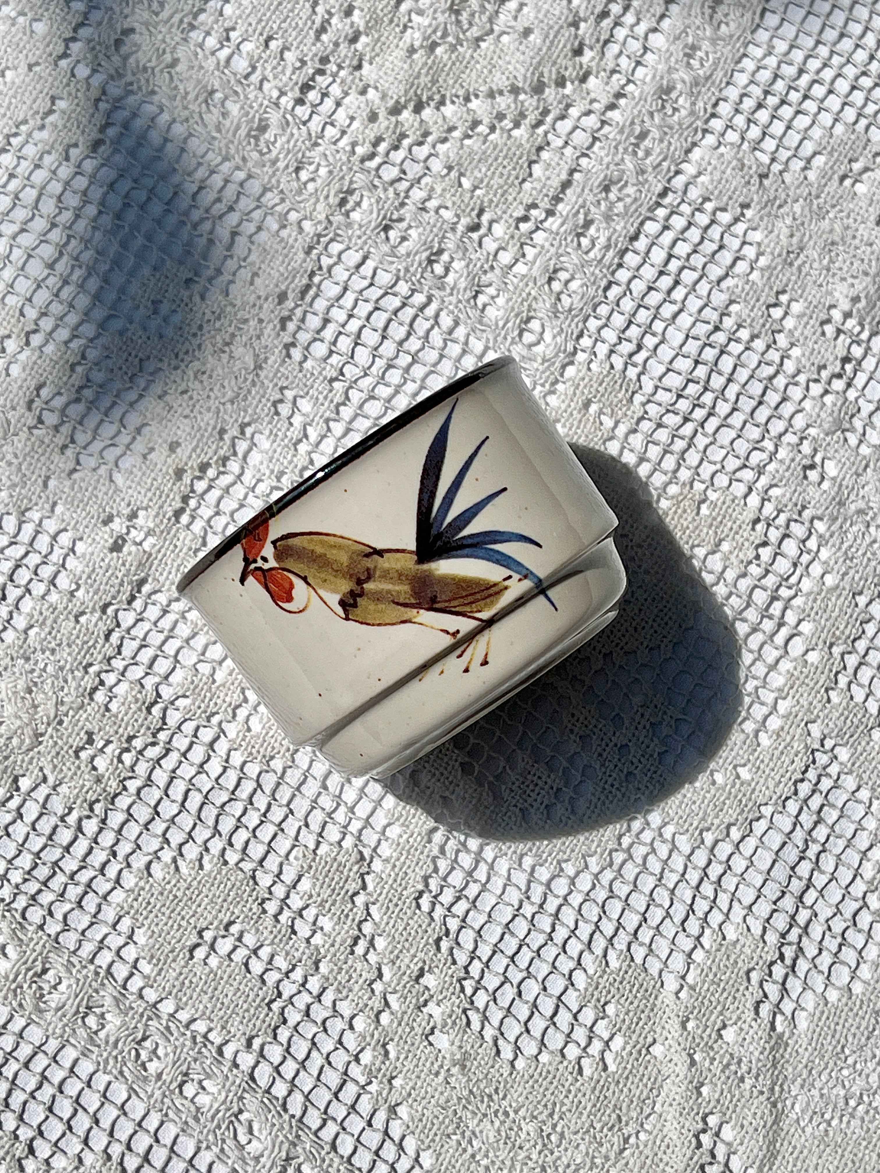 Keramikkop med håndmalet hane, B8,5 H5,5