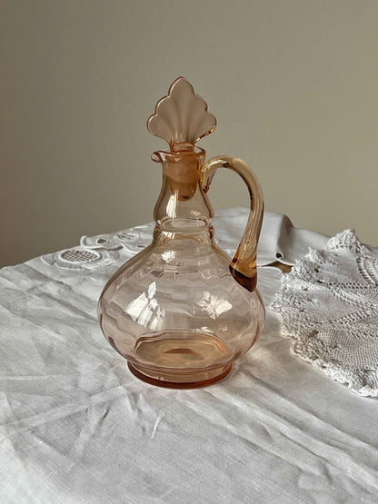 Vintage mundblæst karaffel i rosa glas med prop · H22 x B12 cm