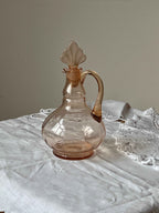 Vintage mundblæst karaffel i rosa glas med prop · H22 x B12 cm