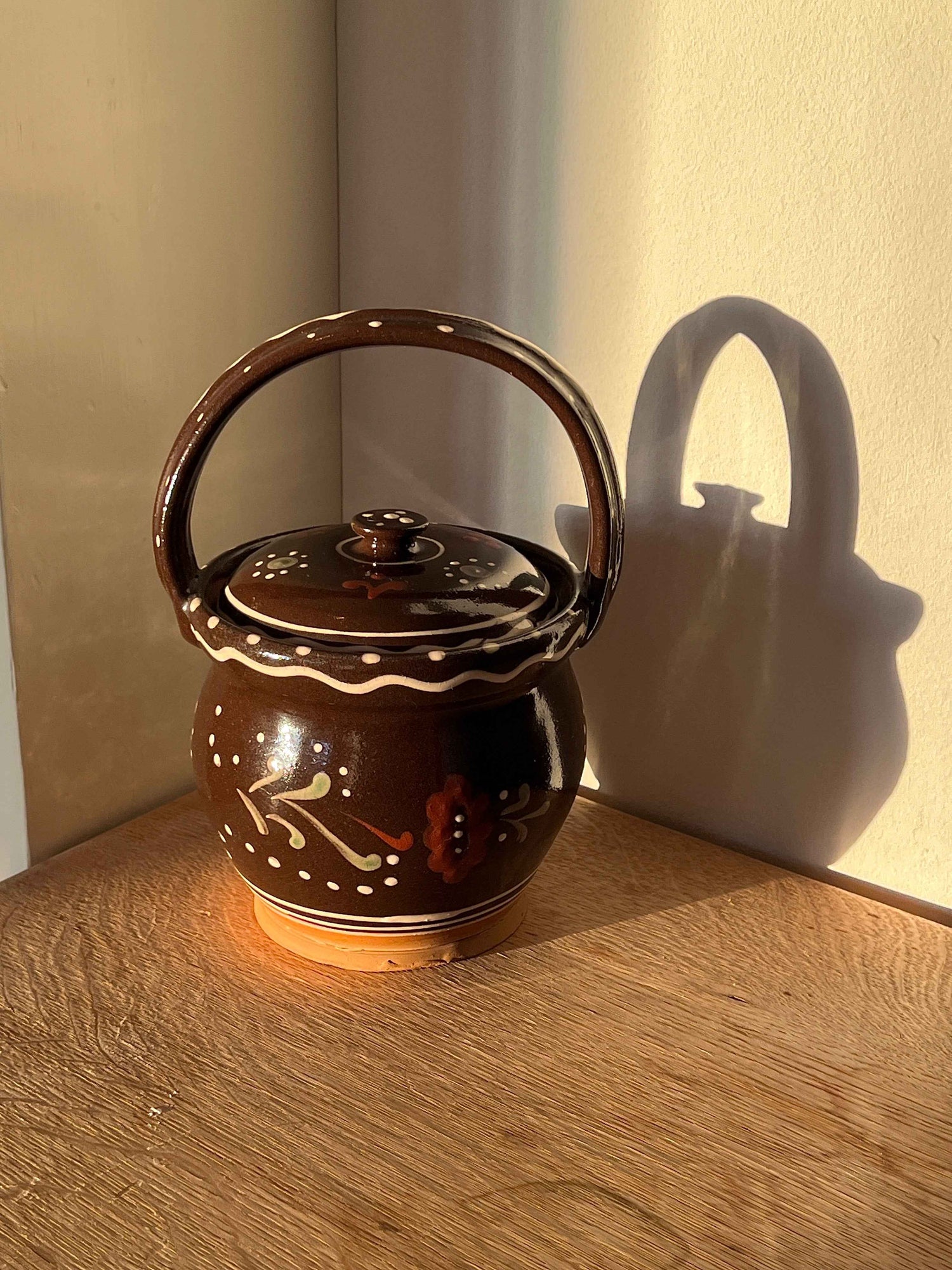 Stor håndmalet barselspotte