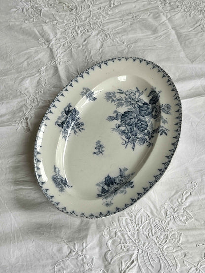 Fransk Vintage Fad “Flore” – Elegant Porcelæn (34,5x26,5 cm)