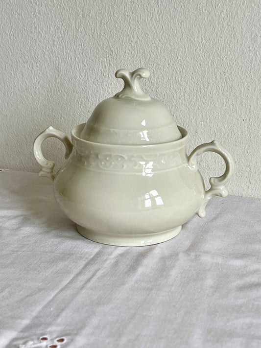 Sukkerskål i porcelæn