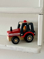 Traktor i træ