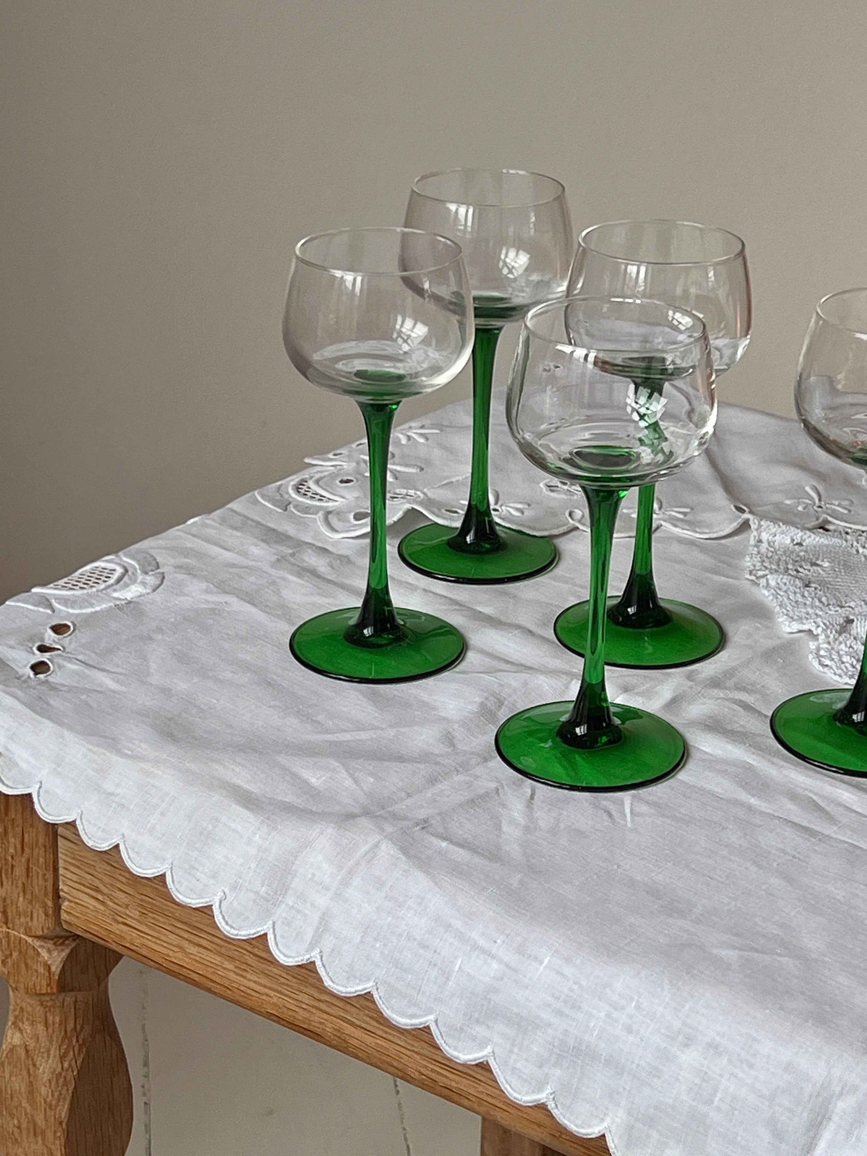 Franske Vinglas med Grøn Stilk – Vintage (17 cm)