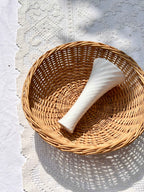 Lysestage i swirl porcelæn, H16