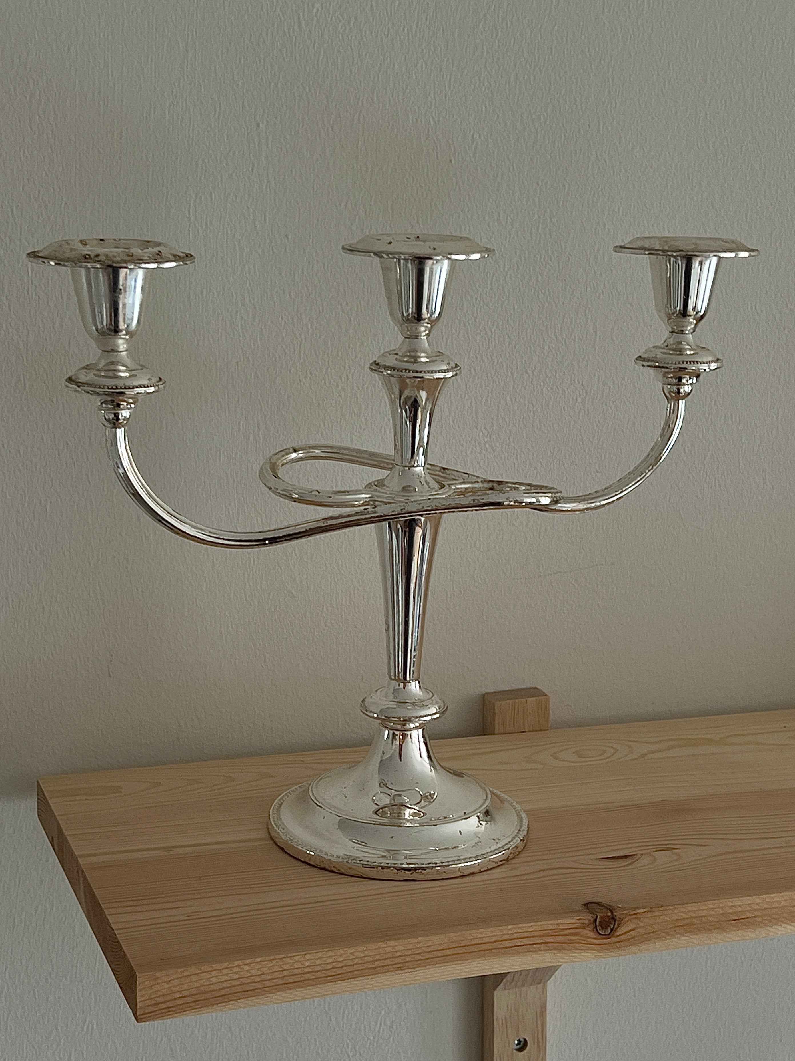 3 armet lysestage med bølget detalje