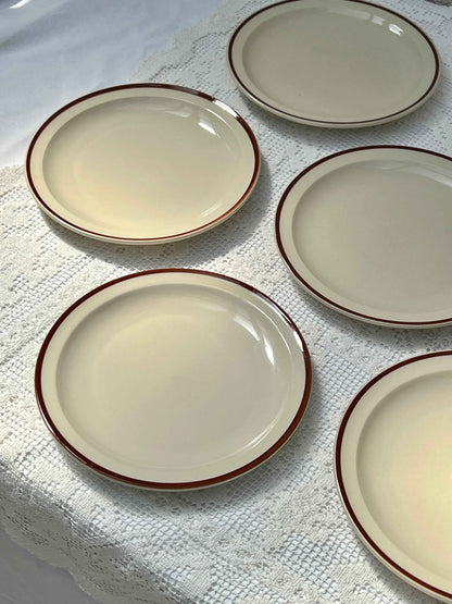 Frokosttallerkener, råhvide med brun kant Ø19,5