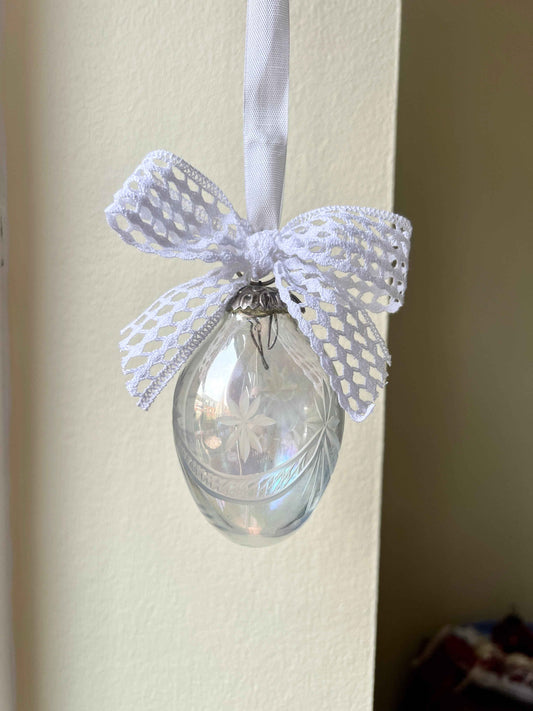 Fransk håndslebet julekugle i glas