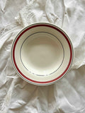 Pastatallerken Ø20,5 – vintage porcelæn med rød og blå kant